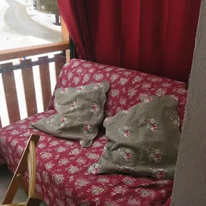 studio-au-calme-face-aux-montagnes-dans-station-de-ski.hotels-rhonealpes.com/