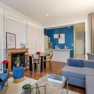 suite-tolstoi-superbe-appartement-calme-et-lumineux.hotels-rhonealpes.com/